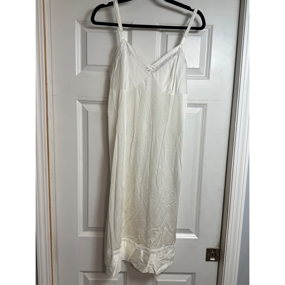 Lorraine Vintage Ivory Nylon Lace Trim Slip Dress‎ Tall 38 Modest